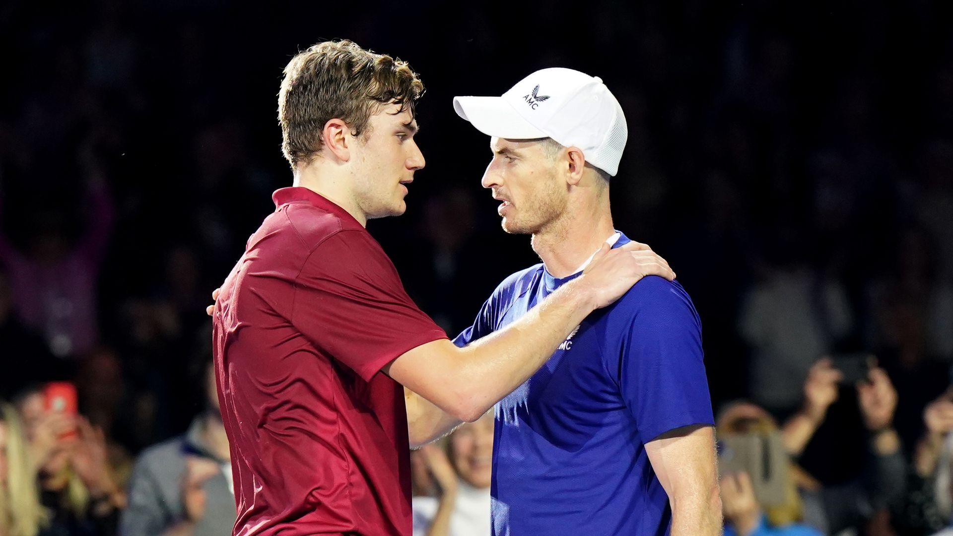 Tennis ace Andy Murray returns to coaching