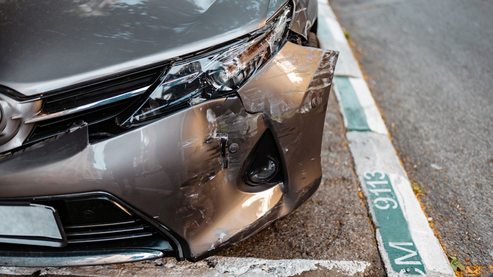 'Roundabout traps' and 'sideroad setups': The UK's car insurance scam hotspots revealed