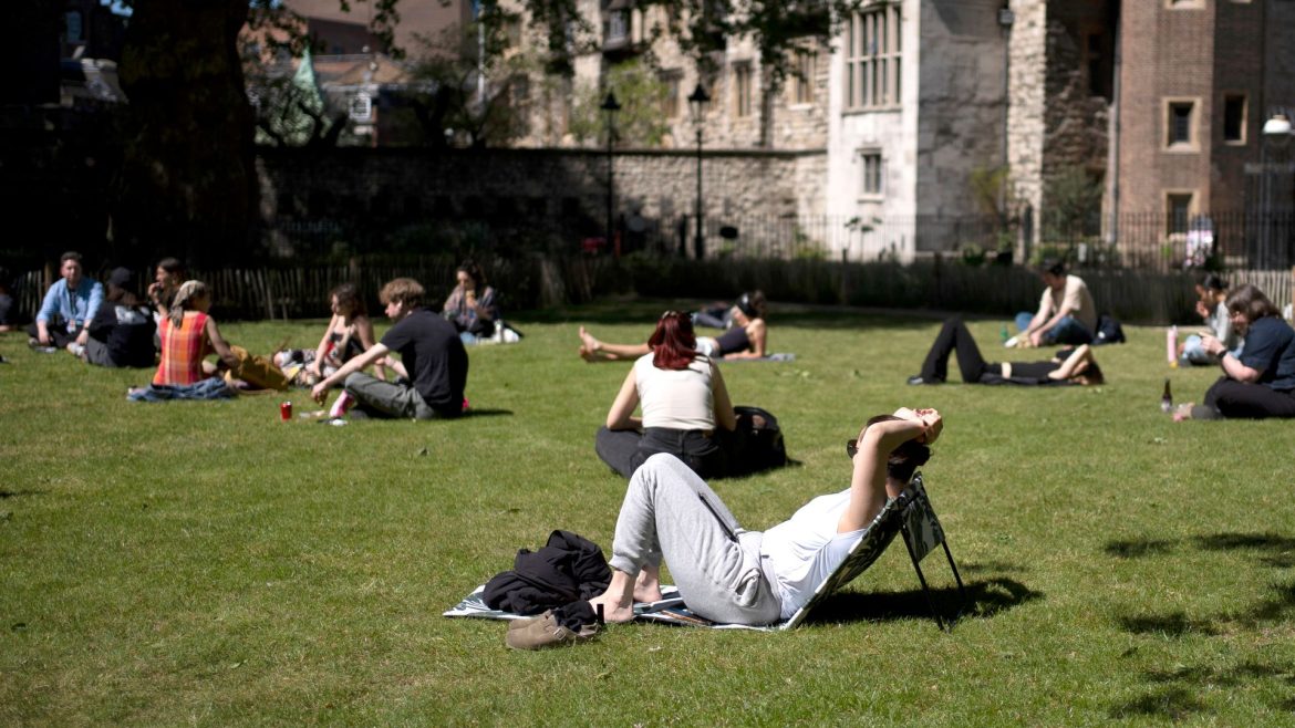 UK set for highs of 27C