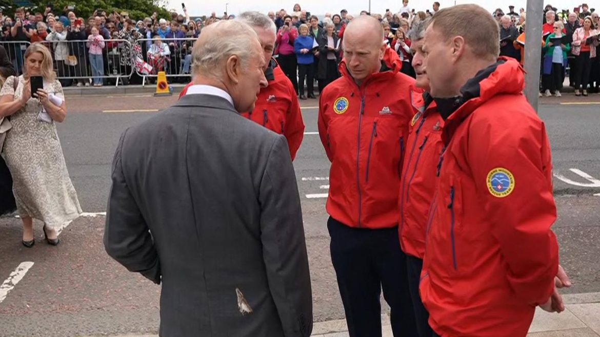 King jokes after bird poo lands on his suit