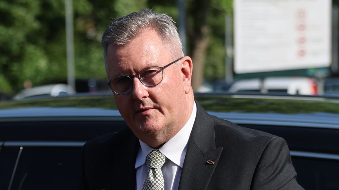 Sir Jeffrey Donaldson wrote letter to alleged sex abuse victim expressing 'regret', court hears