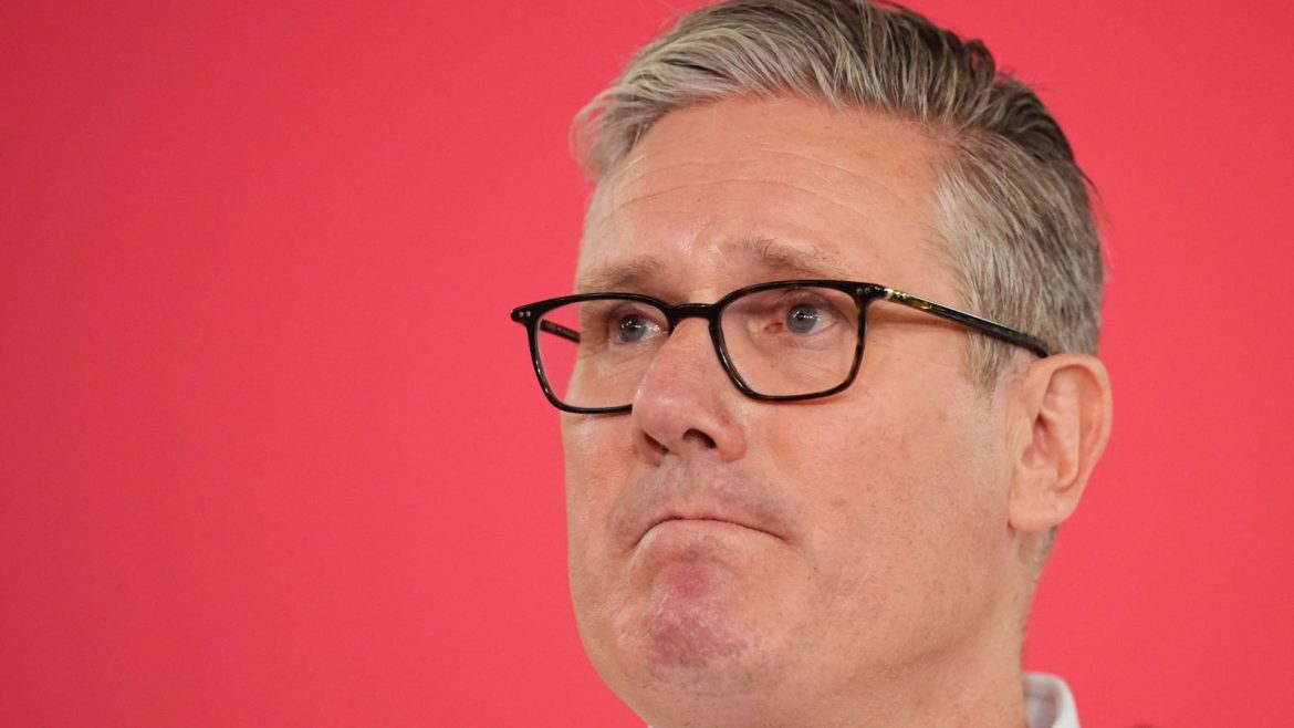 PM 'weighs up options' ahead of crucial cabinet meeting – as top ministers tell him to set timetable for departure