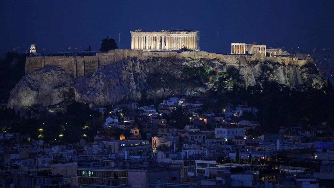 Greek police probe 'foul play' in death of British woman found in suitcase