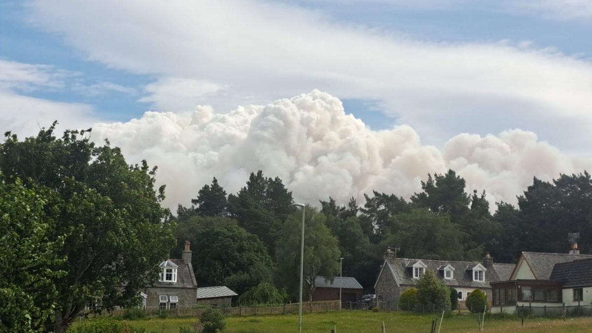 Residents 'upset and angry' over Cairngorms wildfire evacuation orders