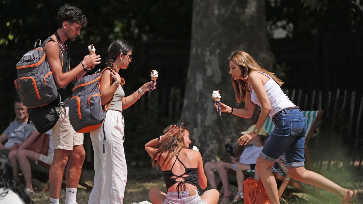 UK enters a third heatwave – with temperatures set to hit 35C