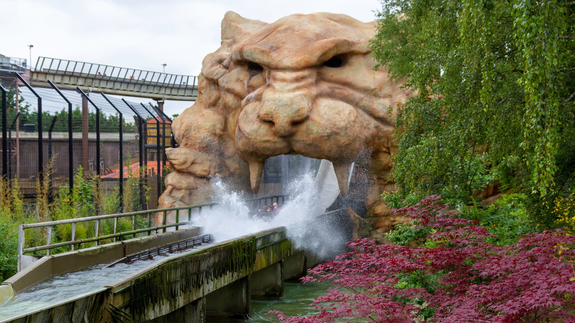 UK theme park closes due to 'water outage'
