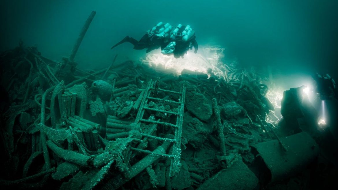 Wreck of Royal Navy warship found off Isle of Wight after 118 years