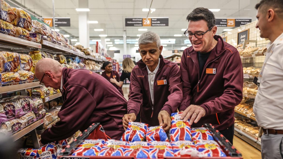 <a href='https://news.sky.com/story/politics-latest-burnham-labour-farage-badenoch-reform-macron-12593360?postid=12395330#liveblog-body' target='_blank'>Retailers vow to create thousands of jobs for young people – as PM looks to tackle NEETs</a>