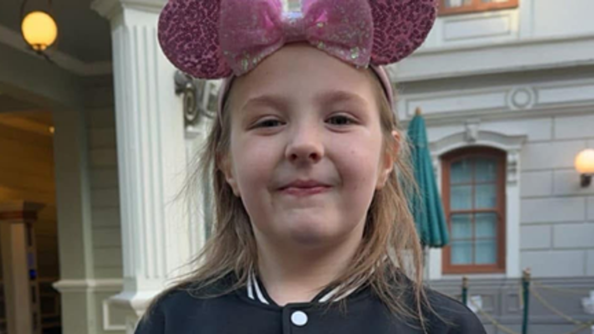 Members of the public tried to rescue girl, 7, and her aunt from house fire, says coroner