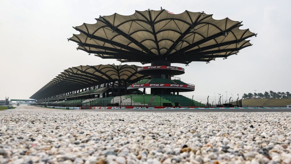 Bahrain GP in Malaysia declared 'heat hazard'
